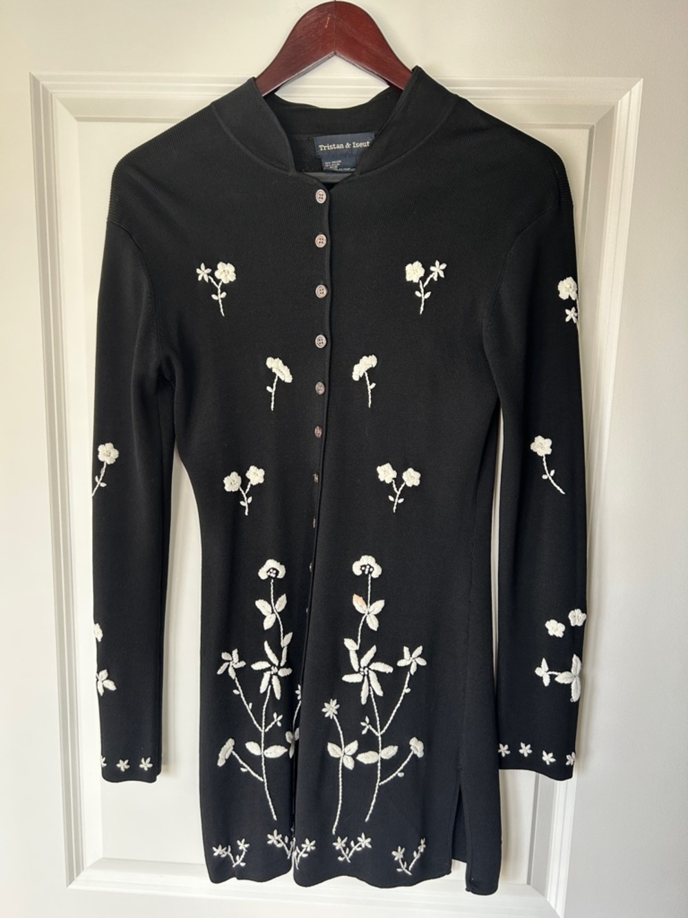 Tristan & Iseult Black Floral Embroidered Long Cardigan